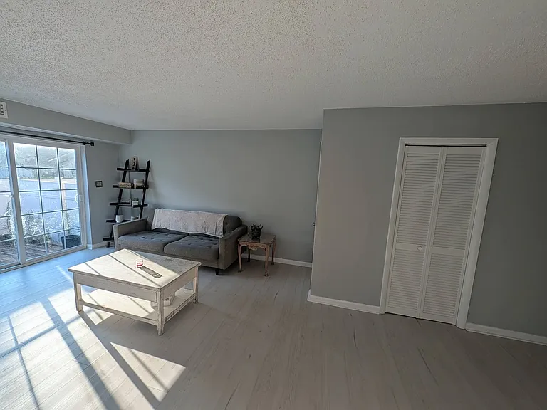 1268 Little Bay Ave #5 — Photo 6