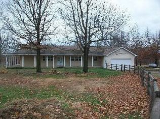 17951 Normandy Dr, Lebanon, MO 65536