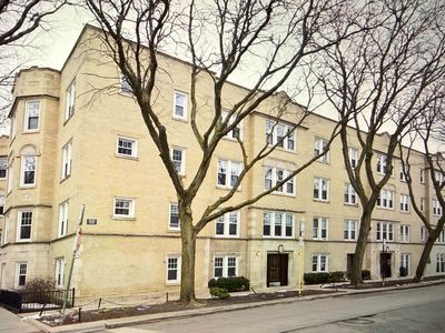 5953 N Greenview Ave #1, Chicago, IL, 60660