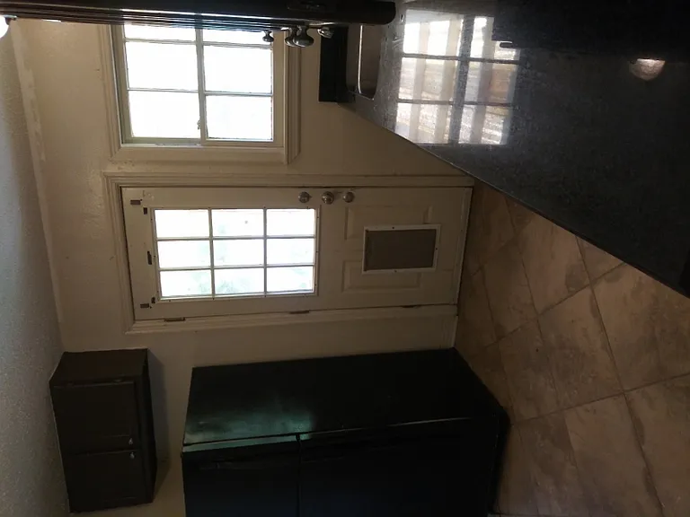 6109 Greenmere Pl — Photo 3