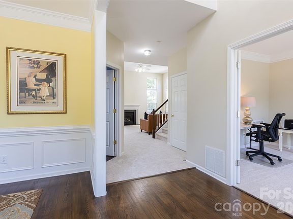 5th image of 17233 Knoxwood Dr