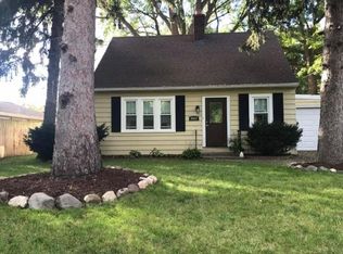 4601 Winnequah Rd, Monona, WI 53716