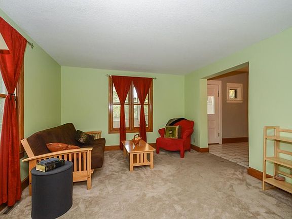 4th image of 3527 32nd Ave S