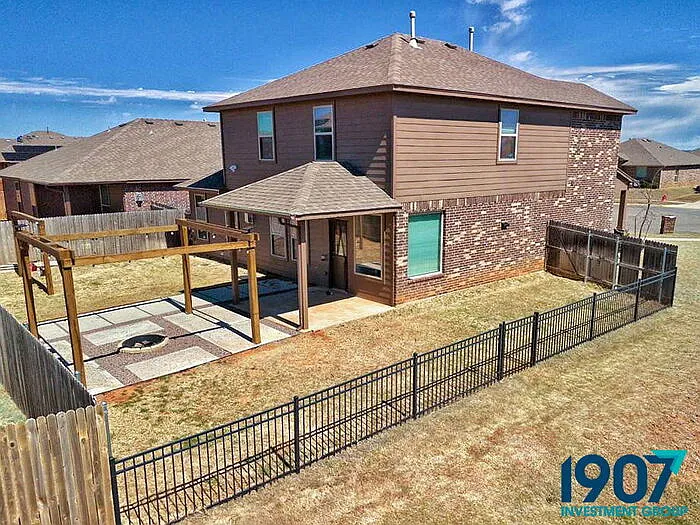 2501 Caden Ct — Photo 47