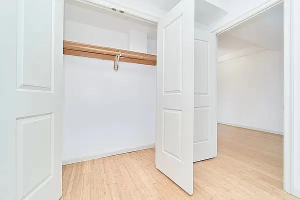 Rented by SERHANT. | media 19