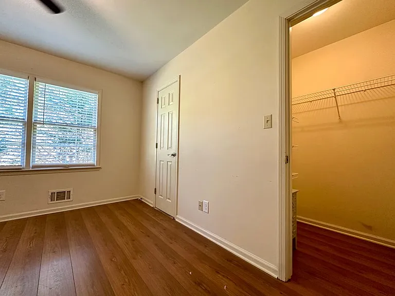 759 Mockingbird Ln #200 — Photo 4