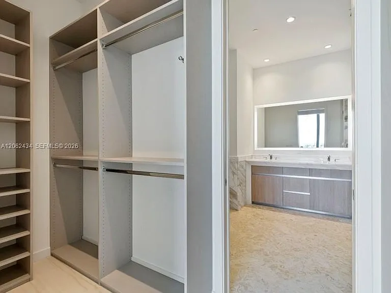 2811 S Bayshore Dr #5C — Photo 11