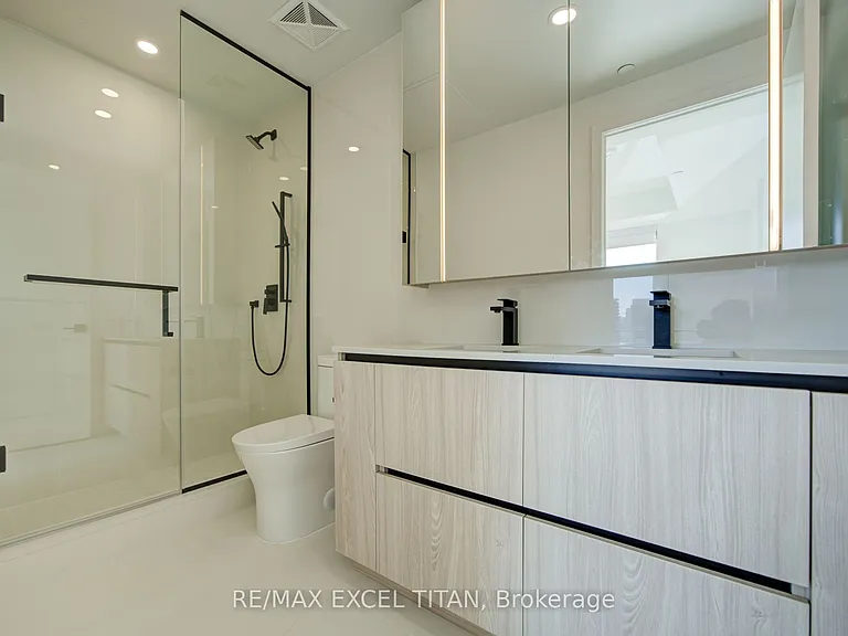 699 Sheppard Ave E #1115 — Photo 32