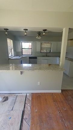2nd image of 2824 Lakeside Dr #1