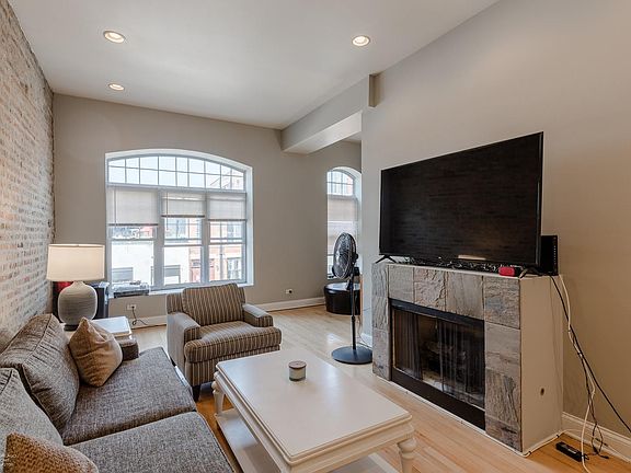 4th image of 1841 W North Ave APT 2