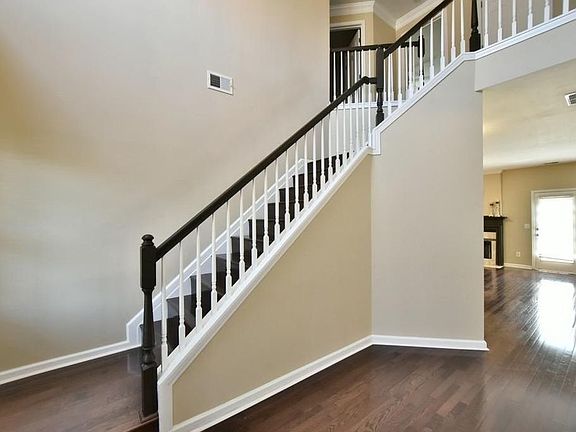 5th image of 2732 Stillwater Lake Ln