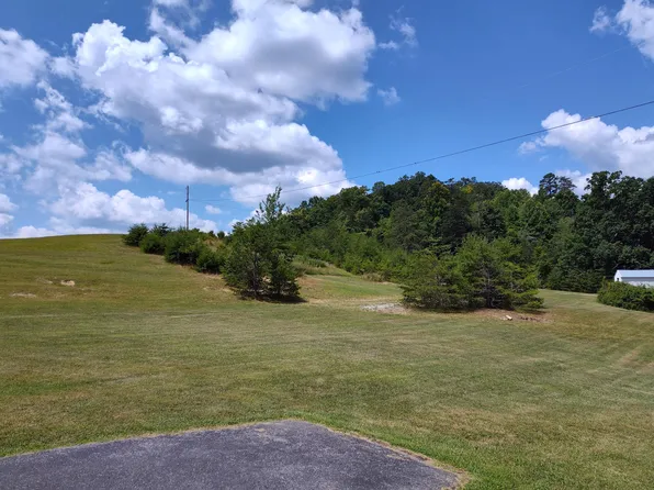 700 Snowflake Ln, Mount Vernon, KY 40456