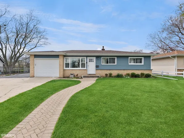 3210 Twyford Rd, Waukegan, IL 60087