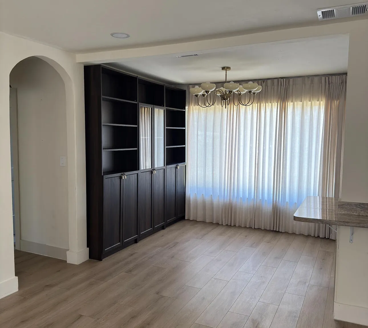 2 bed, 1.0 bath, 1193 sqft, $2,700 — Photo 1
