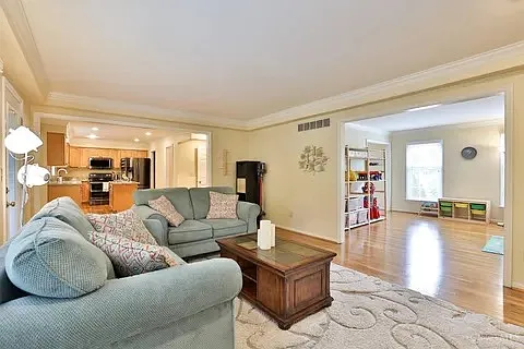 8055 Old Stable Ct — Photo 7