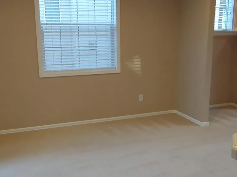 831 SE Bayshore Cir — Photo 9
