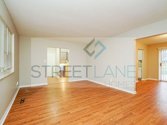 2nd image of 4915 Brittany Ct E