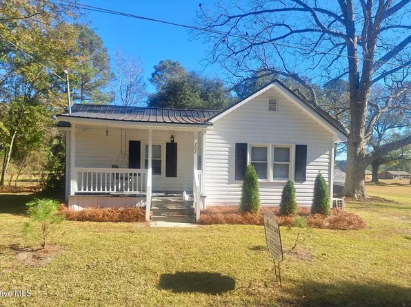 202 Lewis Street, Bladenboro, NC 28320
