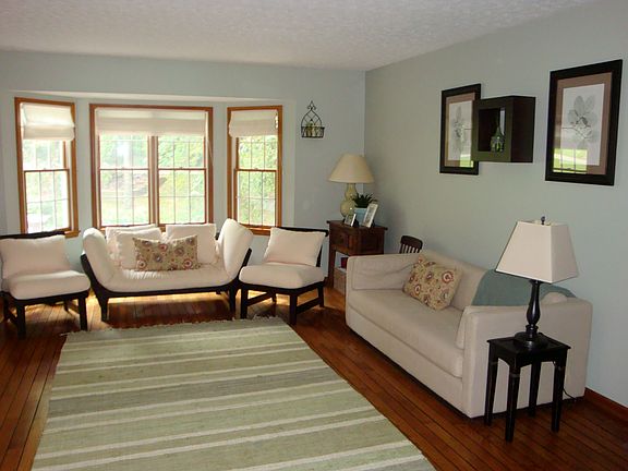 2nd image of 7655 Squirrel Creek Dr