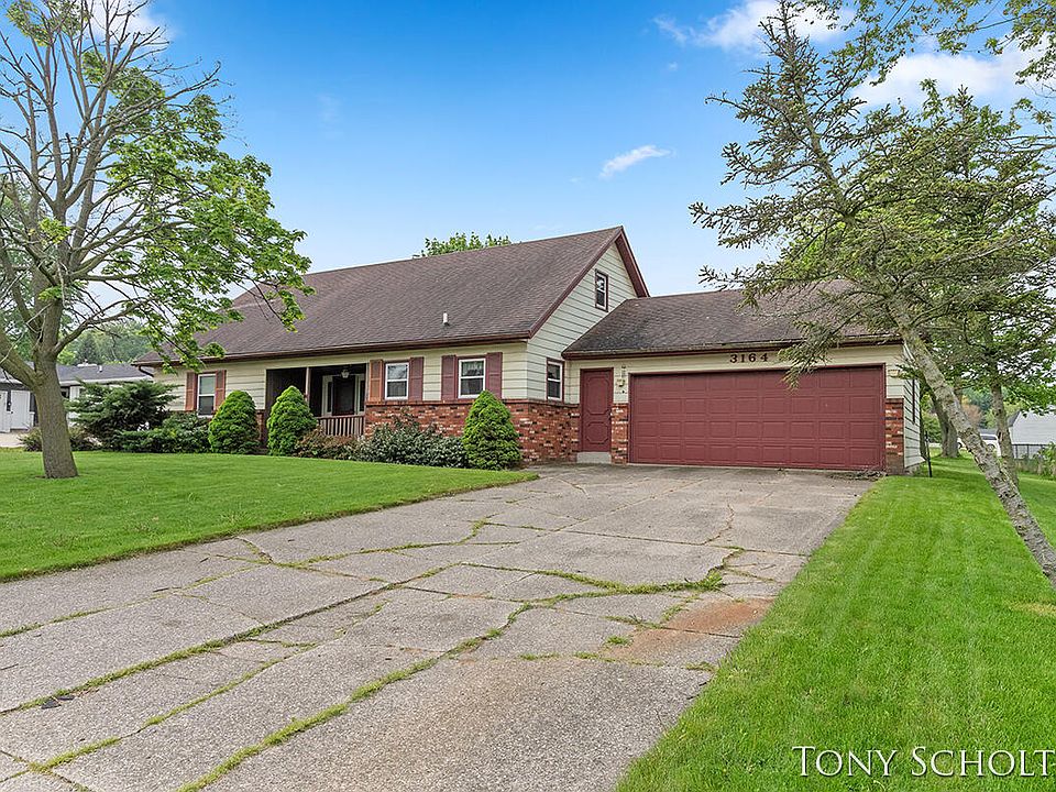 1st image of 3164 Beech Forest Ave