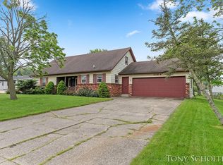 3164 Beech Forest Ave, Hudsonville, MI 49426