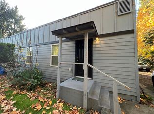 583 N Main St, Toledo, OR 97391