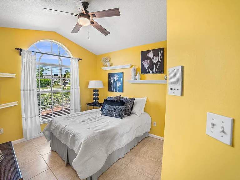 1256 Lake Breeze Dr — Photo 26