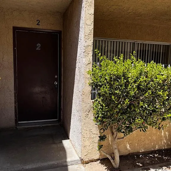 120 E Avenue Q7 — Photo 2