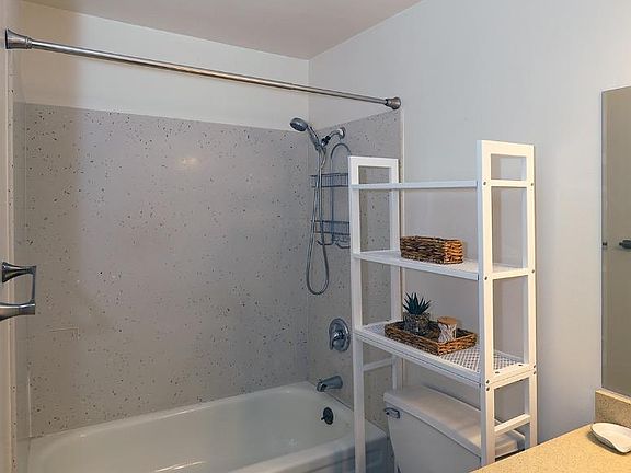 5th image of 22135 Sevilla Rd APT 47