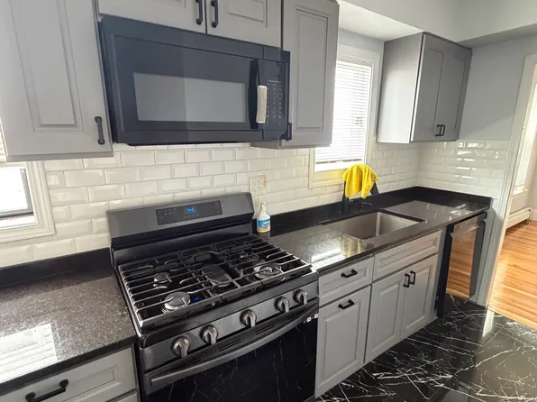 55 Harwood St APT 1, Lynn, MA 01902