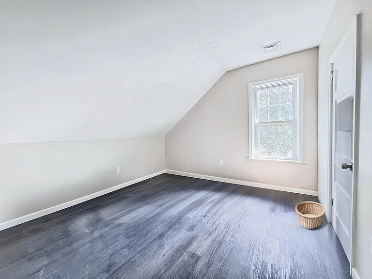 907 Rock St #3 — Photo 9