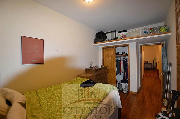 Rented by City Stop Realty | media 31