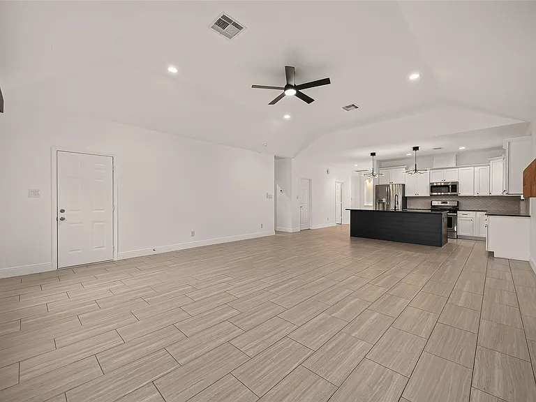 1343 Alpha Ln — Photo 11