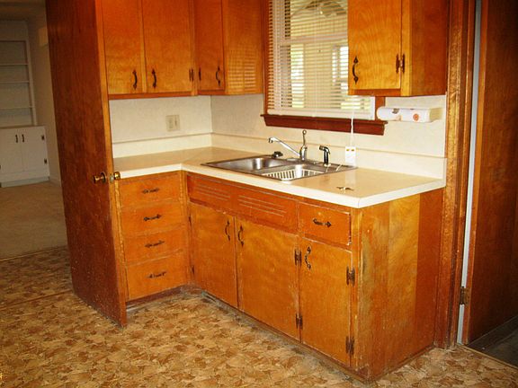 4th image of 518 Highland Dr