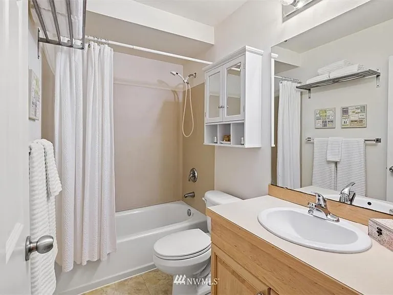 829 N 145th Ct — Photo 21