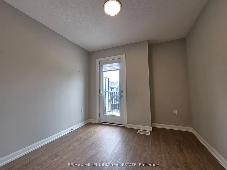 708 Woolwich St #103 — Photo 20
