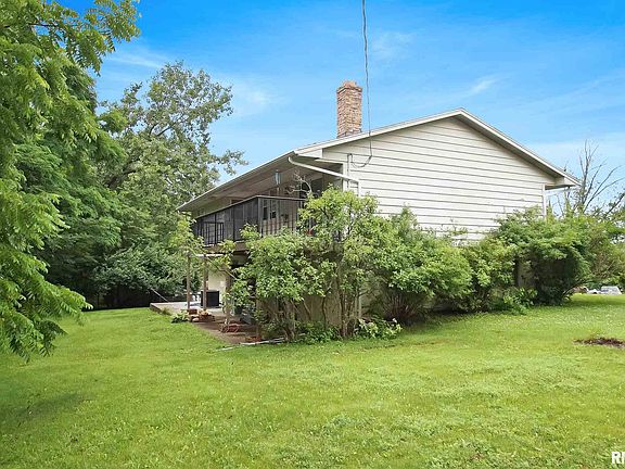3rd image of 6701 N Redwood Ct