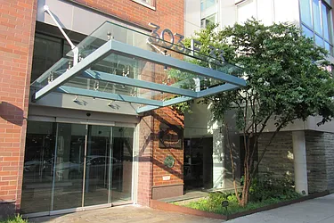 303 East 33rd Street, #PHB