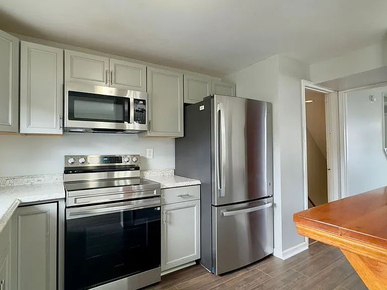 5371 King Arthur Cir — Photo 8