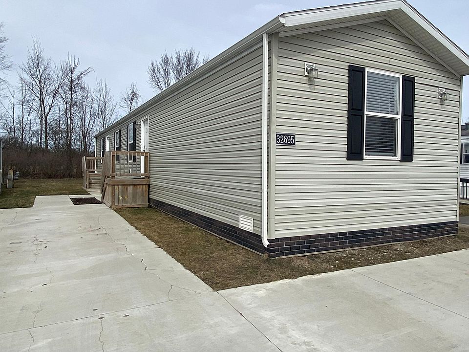 1st image of 32695 Susan Ct