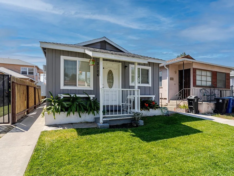 3106 W Victory Blvd #B