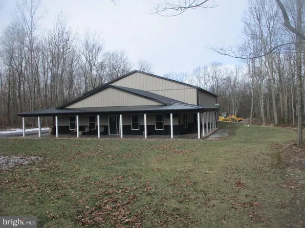 774 E Sycamore Rd, Snow Shoe, PA 16874