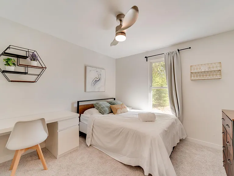 11828 Oberlin Dr — Photo 17