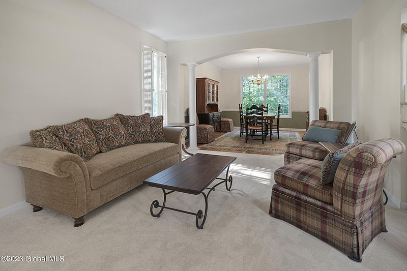 3rd image of 12 Tracey Court