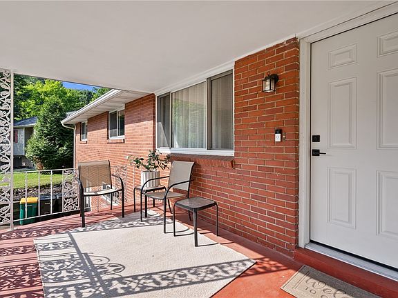 2nd image of 105 Edies Way