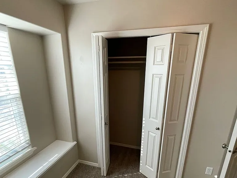 10806 W Heartwood St — Photo 30