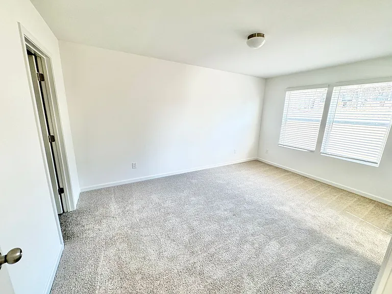 206 Grant St — Photo 17