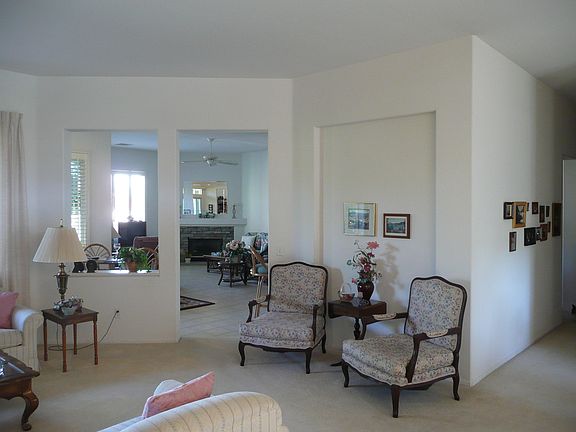 5th image of 77530 Marlowe Ct