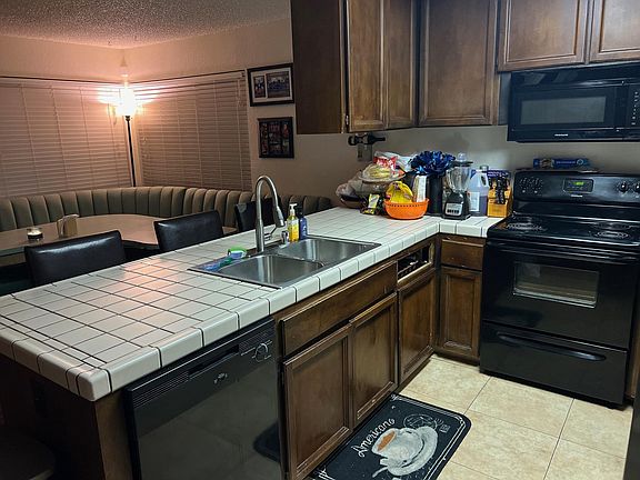 3rd image of 6040 E Iowa Ave
