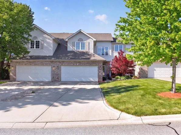 8124 Tuckaway Ct, Winfield, IN 46307